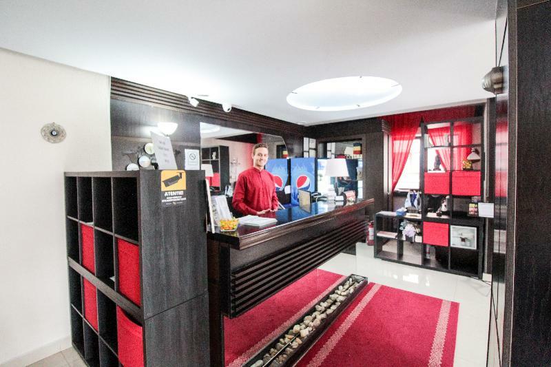 Hotel Razvan Bukarest Exteriör bild