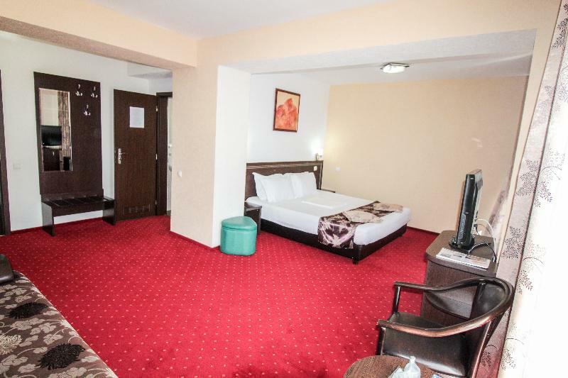 Hotel Razvan Bukarest Exteriör bild